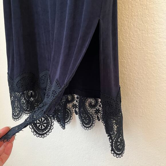 Chicos Travelers Midi Dress 2 Large Slinky Stretch Knit Lace Trim Navy Cruise - Picture 4 of 12